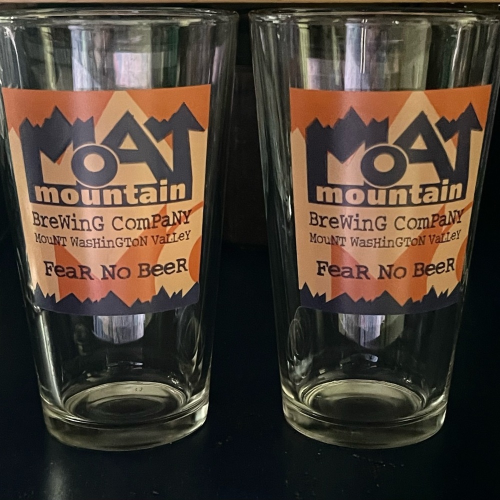 Moat Mountain Brewing Co Beer Glasses Mount Washington Valley NH Fear No Beer